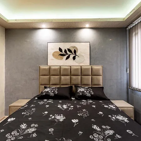 Beni Deluxe 1 Apartment Plowdiw